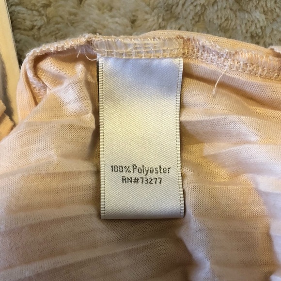 Cream and White Pleated Accordion Sweetheart Tank - Picture 8 of 9